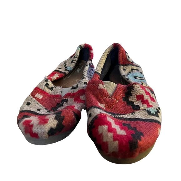 TOMS Aztec print red, black, white and blue flats women’s size 6 - Picture 2 of 7